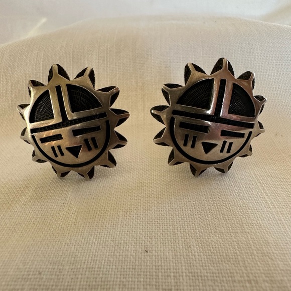 Vintage Coin Silver Native American Sunface Clip Earrings - Picture 2 of 6